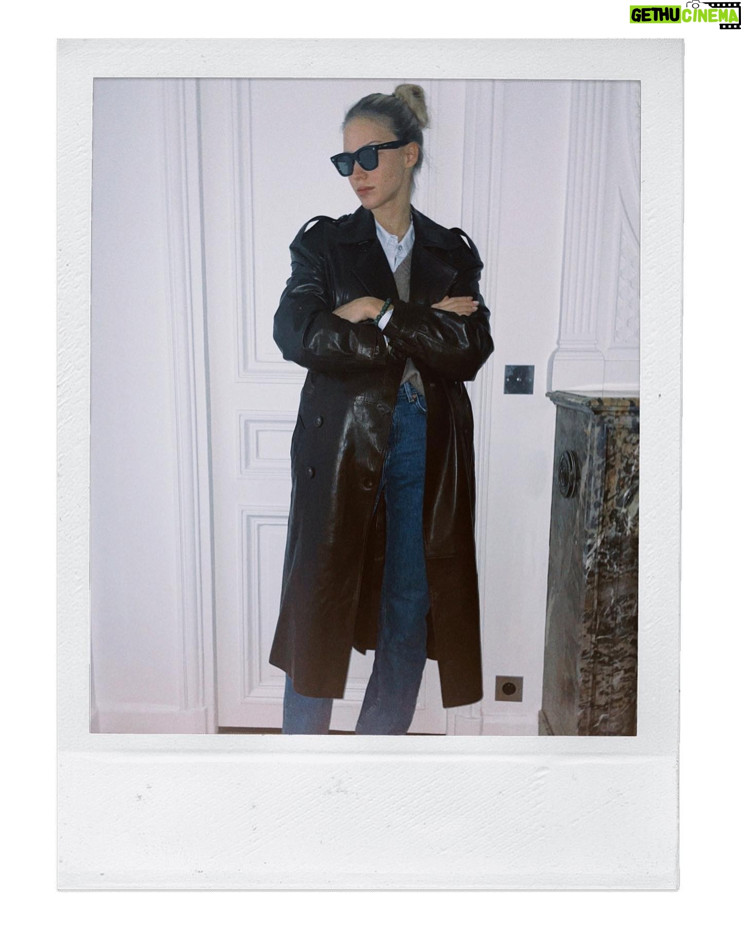 Sasha Luss - 13.6K Likes - A story should have a beginning, a middle and an end, but not necessarily in that order.
Jean Luc Godard