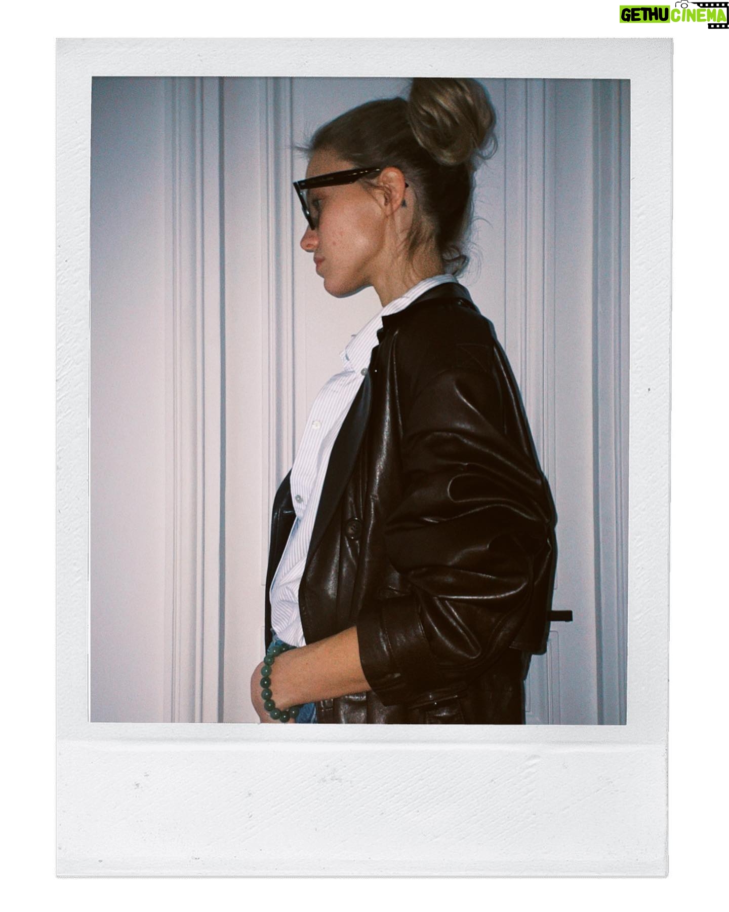 Sasha Luss - 13.6K Likes - A story should have a beginning, a middle and an end, but not necessarily in that order.
Jean Luc Godard