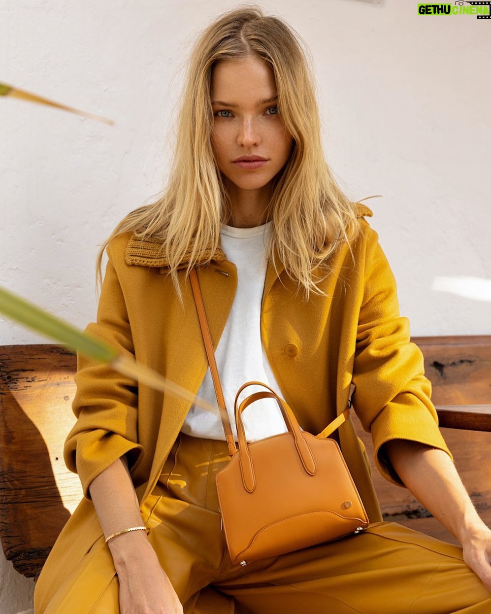 Sasha Luss - 25.4K Likes - Autumn in love... in love with my new @loropianaofficial Sesia Bag - when it comes to a perfect bag Sesia is the one. #LoroPianaSesiaBag #SomewhereInLoroPiana #ad