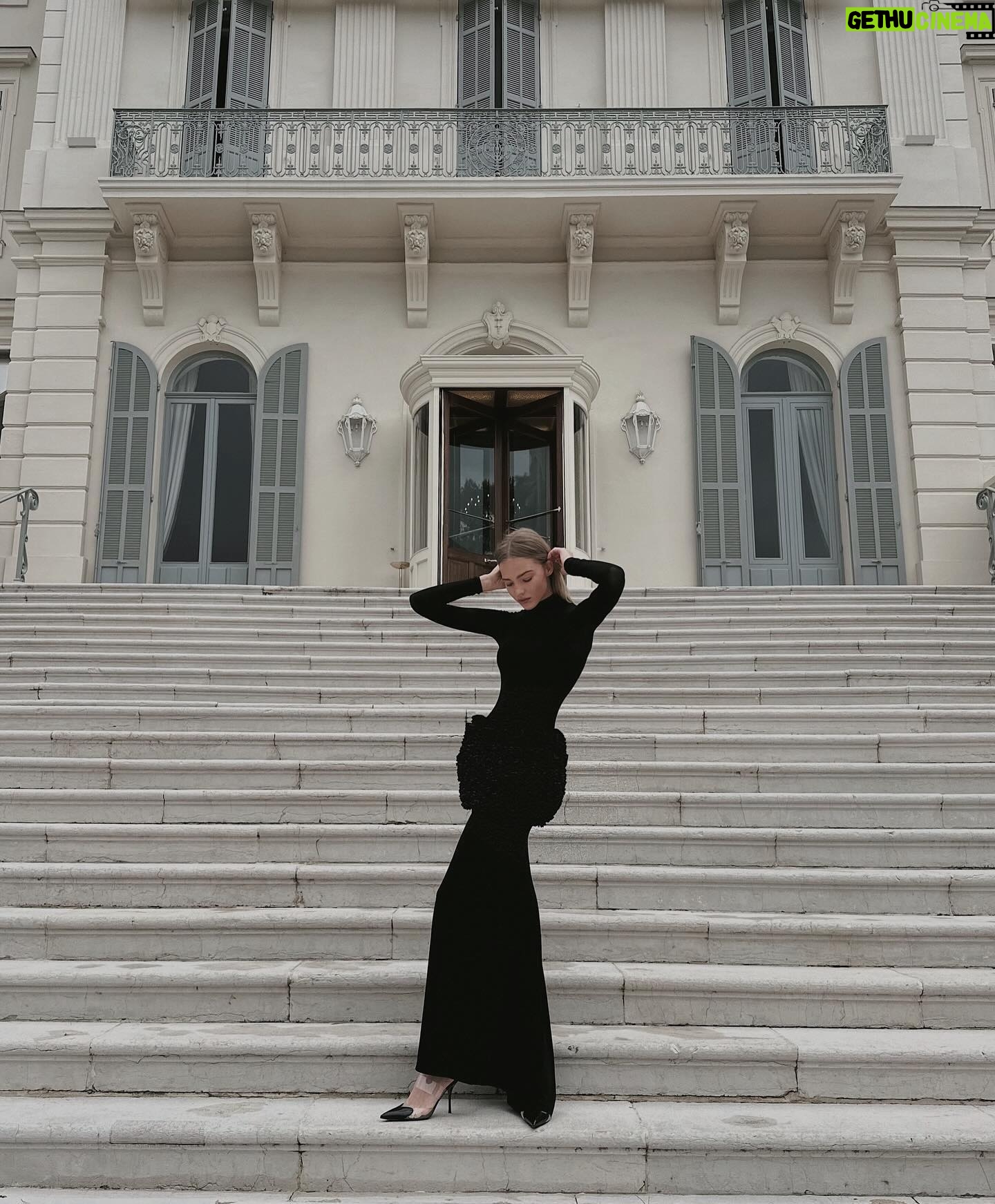 Sasha Luss - 3 Likes - The Dress