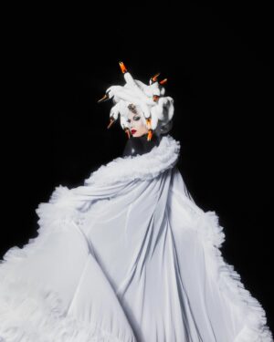 Sasha Velour Instagram - Some favorite photo moments from tour 🩵🩷💛 

Tap through for designer credits 💎