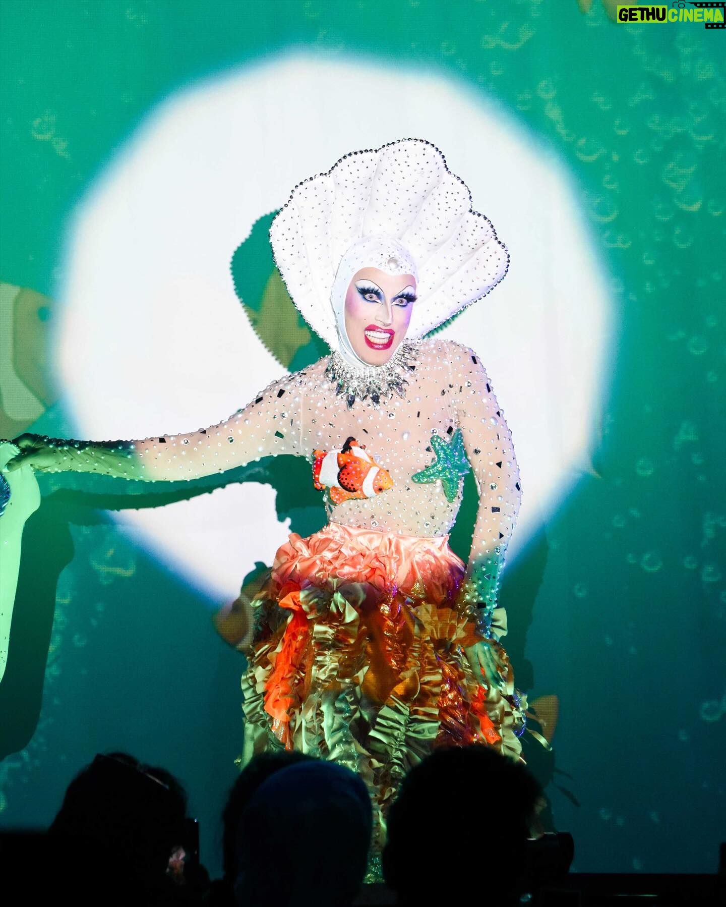 Sasha Velour Instagram - Nightgowns April ‘24 with special guests @essanoche, @pythia.queen, and @queenutica!! 💛💛💛 April marked our tenth sold-out show at @lprnyc and our 45th sold-out show in a row! Together we raised $6650 for Gaza which was distributed to 3 mutual aid funds, Crips 4 eSIMs, and @pal_legal. Thank you to @islynyc and @sorrelloriginals for providing raffle jewels! We’ll be back on May 19 and 20 for two sold-out shows with @thequeenpriyanka, @zoeziegfeld, and @veronica.p679 (my daughter from @werehere season 4)