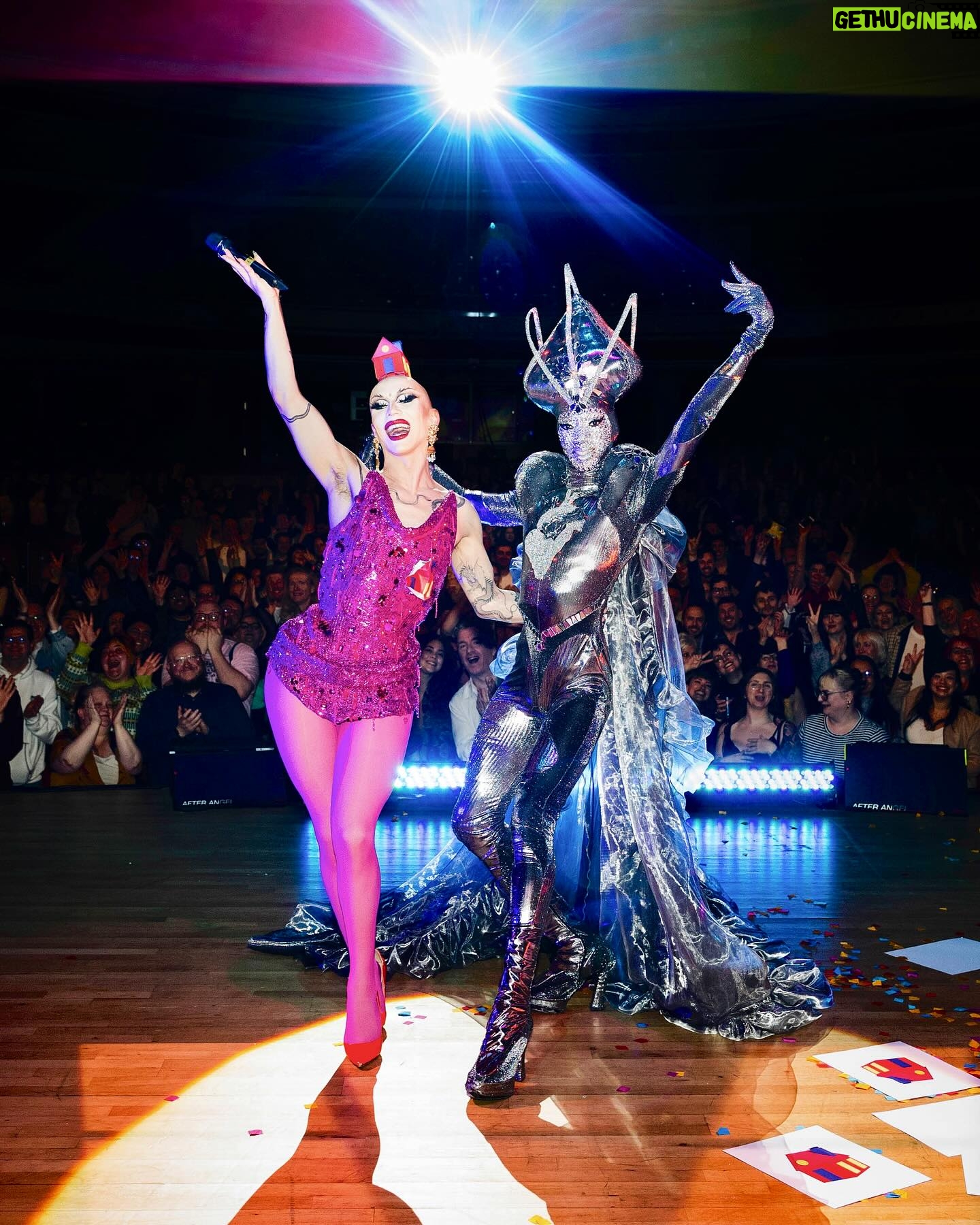 Sasha Velour Instagram - Too camp for words! Seven shows across the UK in one week, packed with special guests, beautiful audiences, and only a few hours of sleep (I’m fine, I’m fine, I’m FIIIIIINEEEE!!!!) But seriously, feeling very grateful and excited to be back on tour. Next stop, Paris! Photos by @mettieostrowski Cities pictured: Newcastle, Glasgow, Birmingham, Manchester, Cardiff Special Guests: @chorizamay, @houseofjohnson, @iamblackpeppa, @cheddar_gorgeous, @victoriascone