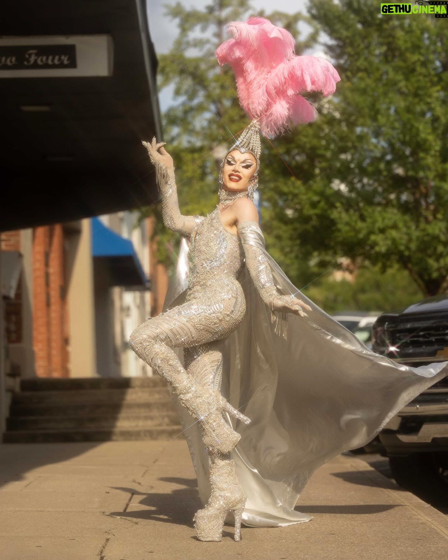 Sasha Velour Instagram - Looking camp right in the eye 👀 Episode 2 of @WereHere was intense, let me know what you thought in the comments! Watch now on @hbo @streamonmax Photos by @gregendries Wearing a silver @diegomontoyastudio and @sorrelloriginals collaboration from Pride 2019—one of the most glamorously gay outfits I could think of to show up for Murphreesboro TN’s queer community!