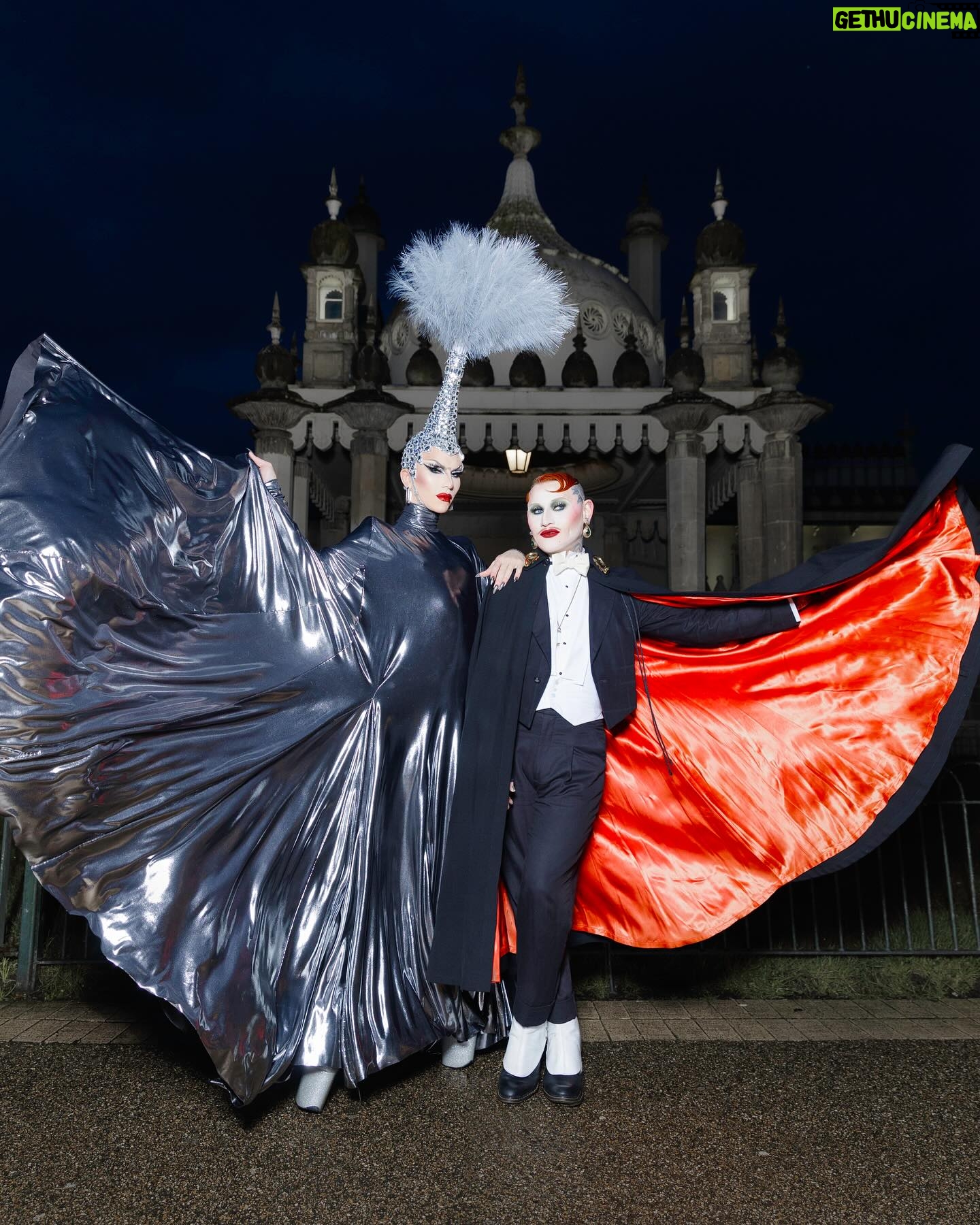 Sasha Velour Instagram - The Brighton Dome windows have never been cleaner thanks to very special guest @misterjoeblack π§Όπͺπ€ You have three more chances to catch The Big Reveal Live Show in the UK before we make our way to Europe next week! Photos in front of the @royalpaviliongardens by @mettieostrowski Headpiece by @diegomontoyastudio Garment by @jazzmint.dash