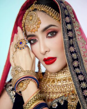 Savika Chaiyadej Instagram - #pinkysavika #พิ้งกี้สาวิกา #asokamakeup #indianmakeup #makeup #thailand #actress