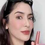 Savika Chaiyadej Instagram – Lip Milk chocolate 🍫ที่จริงใจ ทั้งสีและกลิ่น 💕
 @winkycosmetics_th 
#pinkysavika #lip #winky #winkycosmetics #พิ้งกี้สาวิกา #ลิปพิ้งกี้ #lipgloss