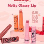 Savika Chaiyadej Instagram - 🫦Melty Glassy Lip💄✨🎉 Water bomb, high pigmented Made from Korea 🇰🇷 ลิปที่ทุกคนถามตลอดเวลา ในที่สุดน้องก็เดินทางจะถึงแล้ว อีก 2 วันเจอกันจ้า💕🎉 #pinkysavika #winkycosmetic #pinkywinky #winky #lipstick #lips #lipgloss #ลิปสติก #พิ้งกี้สาวิกา
