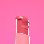 Savika Chaiyadej Instagram - 👄Winky Melty Glassy Lip💄✨ ลิปกลอสสีฉ่ำ กลบปากมิด เนื้อบางเบาไม่หนึบ เนื้อสัมผัสให้ความเย็นทำให้ปากอวบอิ่มไม่ตกร่อง และกลิ่นหอมของสีลิปที่แตกต่าง . #winky #winkycosmetics #lip #lipstick #lipgloss #lipfiller #ลิป #ลิปสติก #ลิปกลอส #พิ้งกี้สาวิกา #lips #ลิปเกาหลี #makeup #beauty #makeuplove #glossylips #makeuptrends #เครื่องสำอางเกาหลี #วิ้งค์กี้ #pinkysavika