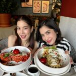 Savika Chaiyadej Instagram – ✨สัมผัสประสบการณ์การรับประทานอาหารฝรั่งเศส ทีโฟร์การ์ซองส์ (4Garçons) อร่อยกับรสชาติคลาสสิค แบบฝรั่งเศสแท้ พร้อมจิบเครื่องดื่ม ฟังดนตรี และชมงานศิลปะ ของศิลปินที่มีเอกลักษณ์เฉพาะตัว

#4garconsbkk
#AuthenticFrenchFood

#GOATHUBPR