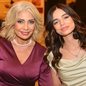 Sawsan Badr Instagram - انا و ملك ❤️💙 @somydresses شعر @islamzakisalon
