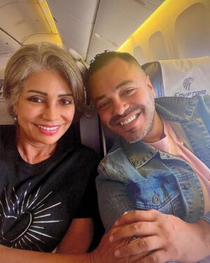Sawsan Badr Instagram - في الطريق الي عاصمة الضباب 😍 @mahmoud.rashadofficial