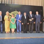 Sawsan Badr Instagram - مبروك ميلاد مهرجان بردية لسينما الومضة واتشرفت بتكريمى فى دورته الأولى والتى حملت اسم المخرج الكبير عاطف الطيب وسط اساتذتى الفنانين الكبار ..مبروك دكتور عزة ابو اليزيد مؤسس المهرجان .. شكرا دكتور شريف جاد والمركز الثقافى الروسى لاستضافته حفل الافتتاح .. كل الشكر للكاتب الكبير عبد الرحيم كمال رئيس المهرجان ودعواتى بالنجاح والتوفيق ❤️❤️🌺🌺