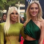 Saxon Sharbino Instagram - thank you @donatella_versace blonde, bold & bossy with @versace ⁣ .⁣ .⁣ .⁣ .⁣ .⁣ #grammys #grammys2022 #couture #custommade #donatellaversace #fashiondesigner #fashionjewelry #redcarpetstyle #redcarpetlook