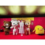 Sayuri Matsumura Instagram - 🍎 リラックマ20周年フィナーレセレモニー 「Rilakkuma Anniversary A Special Day」 出演いたしました🐻♡ リラックマちゃん達と 東京タワーの点灯式🗼！ リラックマちゃんたち可愛くて 動きがゆったりしていてすっごく癒された〜！ ゲストの皆様もご一緒できて光栄でした✨ モグライダーさんM-1頑張ってください！ #リラックマ #キイロイトリ