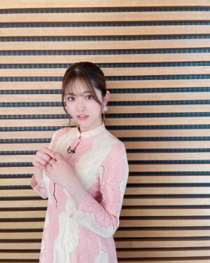 Sayuri Matsumura Instagram - 🍎

日テレ電波ジャックの日のお衣装♡

総レースでリボンも付けてもらって
足元にもリボン🎀で
ちゅんちゅるぽん♡な日でした☺️