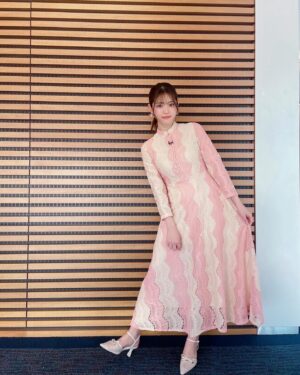 Sayuri Matsumura Instagram - 🍎

日テレ電波ジャックの日のお衣装♡

総レースでリボンも付けてもらって
足元にもリボン🎀で
ちゅんちゅるぽん♡な日でした☺️