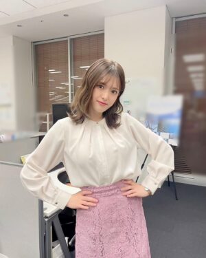 Sayuri Matsumura Instagram - 🍎

#カンテレ　さんにて

#極限夫婦

今夜0:40〜

第一話放送開始です！！！！

イライラしてほしい〜！🥹笑
私演じる桃子ちゃんはどうなってしまうのか！？
観てくださいね〜！