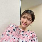 Sayuri Matsumura Instagram - 🍎 「劇場版　マーダー★ミステリー　 探偵・斑目瑞男の事件簿 鬼灯村伝説　呪いの血」 完成披露舞台挨拶 ありがとうございました♡ 次は２月２日に 大阪での舞台挨拶にお邪魔します！ お時間ある方はぜひ遊びに来てください！ 映画の公開は ２月１６日金曜日です！ お楽しみにっ🍎 #マーダーミステリー
