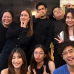 Sean Jindachot Instagram - Dear. Team ER. 🤍🚑 ถึง ปัญญ์ ศักดิ์สุวรรณ ในฐานนะที่เราเขาไปอยู่ในชีวิตนาย ตอนแรกเราแอบเป็นห่วงนายมากนะ นายเป็นคนที่มีทุนและโอกาสที่ดีกว่าคนอื่น แต่นายไม่เคยรักษามันได้เลย และมากไปกว่านั้นนายกลับไม่เข้าใจว่าปัญหาส่วนใหญ่มันไม่ได้มาจากใครมันมาจากนายเอง แต่พอเวลาผ่านไป นายโตขึ้น นายเข้าใจและรู้จีกคำว่าเสียสละมากขึ้น ซึ่งนั้นคือแก่นของชีวิตคู่เลย คือการเติบโตและเสียสละไปพร้อมๆกันโดยปราศจากอีโก้ ซึ่งนานก็ทำได้และเติบโต เราดีใจนะที่ได้ทำหน้าที่ให้คนอื่นเข้าใจนาย เราดีใจที่ได้เป็นนักแสดงเสมอ ถึงทีมงานและนักแสดงทุกท่าน เป็นเกียรติครับที่ได้ร่วมงานเจอบุคคลที่ดีที่มีฝีมือ เราต่างเรียนรู้ไปพร้อมๆกัน รู้จักไปพร้อมๆกัน ไม่ต่างกับ เด็กที่เข้ามหาลัยมาในคณะที่ตัวเองฝันและอยากจะทำให้ดีที่สุด เราเจอมิตรภาพ การเรียนรู้ ช่วยเหลือและแก้ปัญหา ไปพร้อมๆกัน ซึ่งเราก็ผ่านมาและทำมันได้อย่างดี ยิ่งเราโตขึ้น เราจะรู้เลยว่า 1 งานสำเร็จไม่ได้มาจากใครคนนึงแต่มันล้วนมาจากทุกคนเดินไปด้วยกัน ในฐานะแสดงผมยินดีและดีใจเสมอที่ได้รับโอกาสใหม่ๆ ขอบคุณผู้ให้โอกาสมาด้วยนะครับ ขอบคุณทีมงานและนักแสดง ที่ยังคงทำให้ผมหลงใหลในวงการบันเทิงและวงการแสดงอยู่ตลอดเวลา ขอบคุณมากครับ จนกว่าจะพบกันใหม่ครับคุณผู้ชม โปรดจดจำ ผมด้วย ว่าครั้งนึงผมเคยได้รับโอกาสแสดง เป็นปัญญ์ ศักดิ์สุวรรณ แพทย์ปากร้ายแสนกวนคนนี่ด้วย จาก.จินดาโชติ #emergencycoupleth
