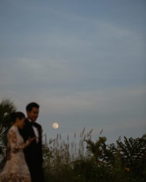 Sean Jindachot Instagram - *PIPA•JINDA and the  wedding sky
"ไม่ว่าบังเอิญหรือตั้งใจ อยากจะขอบคุณ ท้องฟ้า มากๆเลย“

#pipajindaซึ่งกันและกัน #jindaandthesky