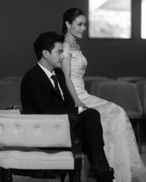 Sean Jindachot Instagram - Pre-Wedding ในวันงานก่อนเข้าพิธี Pipa•Jinda’s the engagement 💍 #pipajindaซึ่งกันและกัน 

Credit 📷 : @nawaphon_present @supanitr @2pundisc