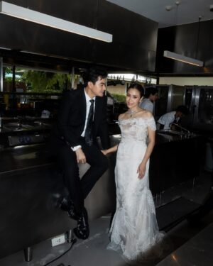 Sean Jindachot Instagram - Pre-Wedding ในวันงานก่อนเข้าพิธี Pipa•Jinda’s the engagement 💍 #pipajindaซึ่งกันและกัน 

Credit 📷 : @nawaphon_present @supanitr @2pundisc