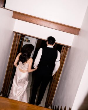 Sean Jindachot Instagram - Pre-Wedding ในวันงานก่อนเข้าพิธี Pipa•Jinda’s the engagement 💍 #pipajindaซึ่งกันและกัน 

Credit 📷 : @nawaphon_present @supanitr @2pundisc