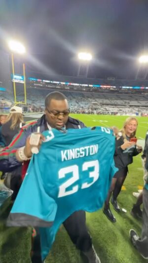 Sean Kingston Instagram - Much love @jaguars and @nfl Halftime Performance was 🔥