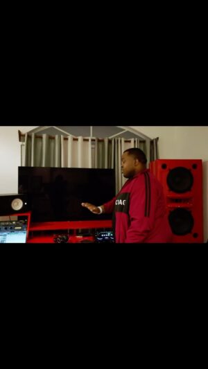 Sean Kingston Instagram - Wrote one of the biggest songs on my bro @chrisbrownofficial new album 💿 11:11 out now!! “Sensational” ❤️‍🔥🔥🔥 #bigblessings