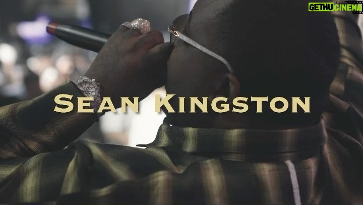 Sean Kingston Instagram - They love me in Houston like I’m James Harden 🔥❤️ #roadtodeliverancetour Houston, Texas