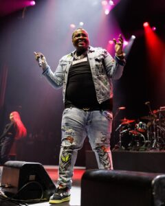 Sean Kingston Instagram - On Stage Is Home! 🏠💚
