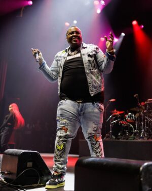 Sean Kingston Instagram - On Stage Is Home! 🏠💚