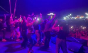 Sean Kingston Instagram - Wanna see a real show??? Book me 📧: Kingstonbookings90@gmail.com