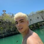 Sebastián Villalobos Instagram - 10 EN 1 FIN DE SEMANA 1. qué rico se pasa aquí. 2. cuando te veo 3. hola, @holausa 👋🏼 4. el paraíso, @hotelxcaretarte 🌴 5. recordando viejos tiempos con @michaelronda 6. esta es yéndome del viaje, pero la puse en la mitad pa que no fuera tan triste. 7. mejor que sea feliz. 8. oppa gangnam style 9. la fotógrafa @pochosaurus también grabó un vídeo 10. De principio a fin. Un agradecimiento especial al @hotelxcaretarte por todo el cariño e invitación a los #PlatinoXcaret, es un gustazo enorme siempre venir a la #RivieraMaya #Gracias #SinPalabras #NoSéQuéMásDecir #DemasiadosHashtags