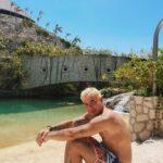 Sebastián Villalobos Instagram - 10 EN 1 FIN DE SEMANA 1. qué rico se pasa aquí. 2. cuando te veo 3. hola, @holausa 👋🏼 4. el paraíso, @hotelxcaretarte 🌴 5. recordando viejos tiempos con @michaelronda 6. esta es yéndome del viaje, pero la puse en la mitad pa que no fuera tan triste. 7. mejor que sea feliz. 8. oppa gangnam style 9. la fotógrafa @pochosaurus también grabó un vídeo 10. De principio a fin. Un agradecimiento especial al @hotelxcaretarte por todo el cariño e invitación a los #PlatinoXcaret, es un gustazo enorme siempre venir a la #RivieraMaya #Gracias #SinPalabras #NoSéQuéMásDecir #DemasiadosHashtags