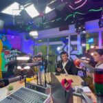 Sebastián Villalobos Instagram - ✨la vida últimamente…✨ 1. Hoy :p 2. Ya me va pasar en estatura :l 3. Besito va, besito viene 4. 📓✏️ 5. Edna Moda en Colombia @giohype_ 6. Volando sobre el agua 7. Nuevo lugar favorito 8. 9090 piezas en 2 días y 1/2 <3 9. Jajajajajajajajaja 10. Este niño el otro año se hace mayor de edad. Sí, yo también estoy impactado.