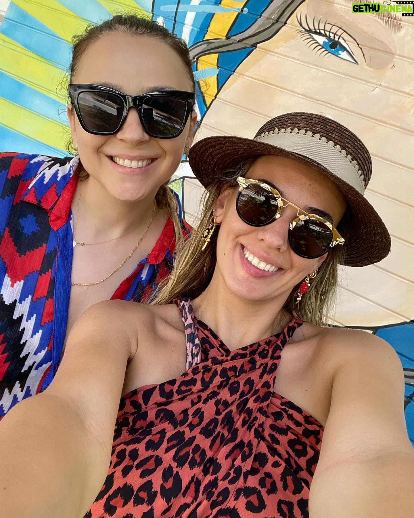 Seda Bakan Instagram - İyi ki doğdun Sevil’im. İyi ki hayatımızdasın. Seni çok seviyorum. Hayat sana ve ailene olabilecek en iyi günleri, sağlıkla yaşatsın ❤️ iyi ki varsın. İyi ki benim yengemsin, ablamsın, kardeşimsin… @bakansevil 💐