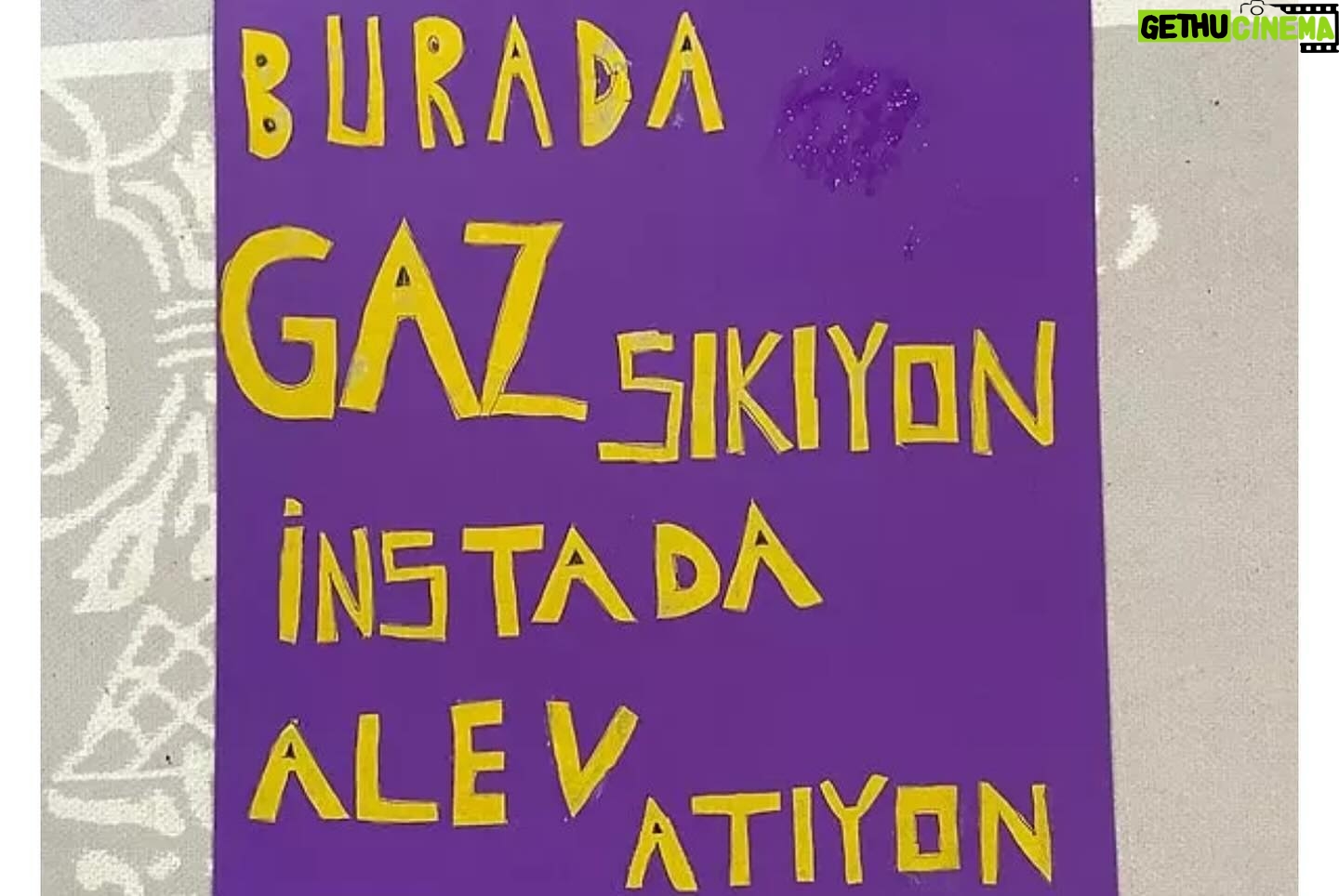 Seda Bakan Instagram - ‘8 Mart Dünya Kadınlar Günü’ kutlu olsun a dostlar… #8marchwomensday 👊🏻