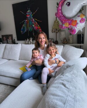 Seda Bakan Instagram - Başıma gelen en güzel şeyler için şükürler olsun 🙏🏼🧿💞 #happymothersday #annelergünü