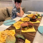 Sedef Avci Instagram – 1.5 güne Ankara sığar mı bilmem ama @ankarahiltonsa ekibi bize harika bir program yaptı. Can karnesini aldı ve biz Ankara’ya yola çıktık. @ankarahiltonsa şehrin tam merkezinde pek çok yere yürüme mesafesinde.Kızılay, Kuğulu Park ,Atakule… Hepsinde çok anım var… Ama meclislerimizi gezme fırsatım olmamıştı hiç. İnsan çok duygulanıyor gerçekten. Bu güzel tatil için tüm @ankarahiltonsa ailesi ve @beyzobeyz e teşekkür ederiz.

#işbirliği 
#brandambassador 
#hiltondayiz
