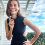 Sedef Avci Instagram – Mavi, bir renkten daha fazlasi bence..
Sonu olmayan bir gökyüzü,
Umut dolu bir deniz…

Cemal Süreya 🖤