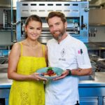 Selena Gomez Instagram - Some more cooking adventures including my own spin on Texas barbecue - tonight 7pm on @FoodNetwork and @StreamOnMax!