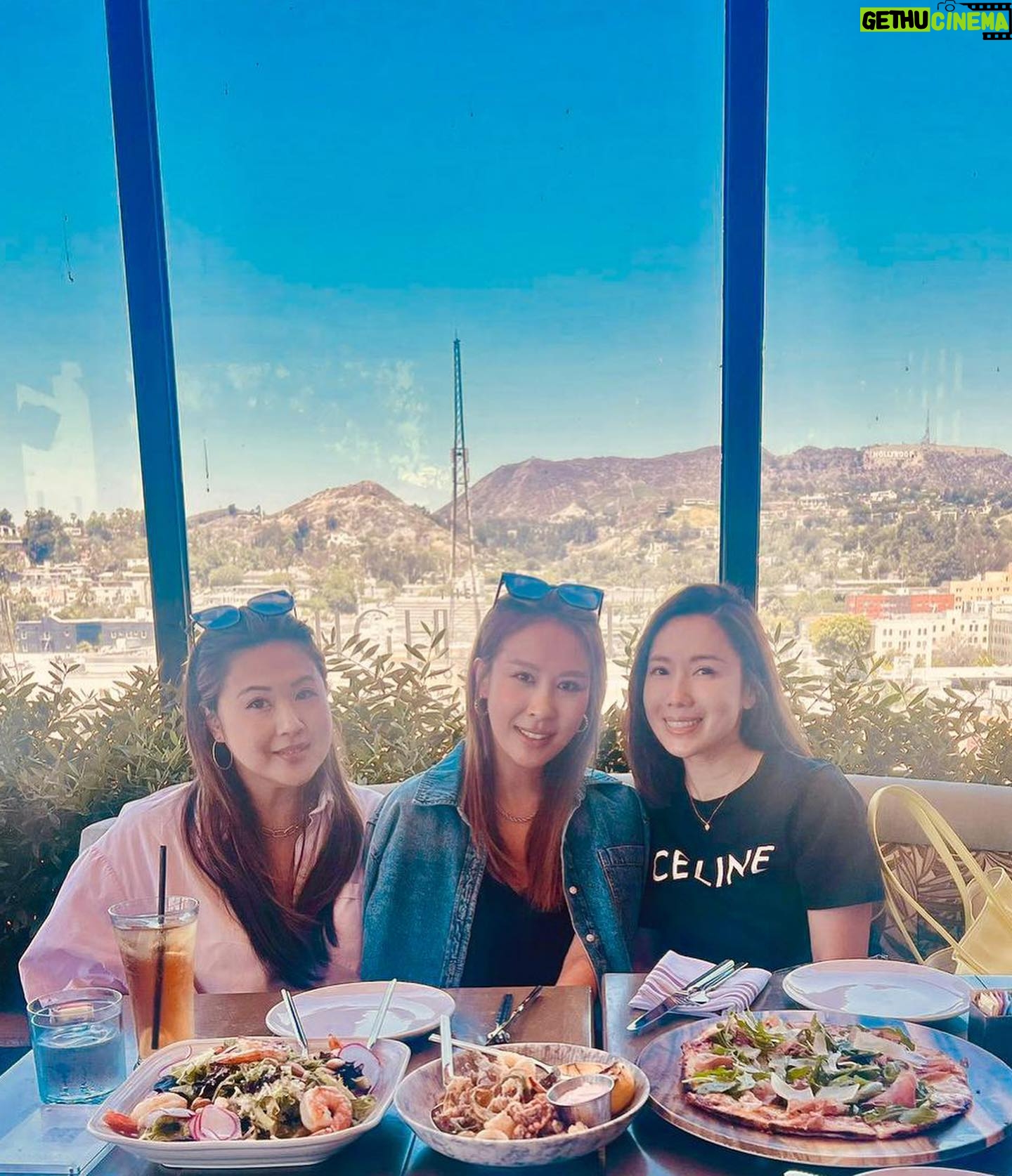 Selena Lee Instagram - 健康膚色。❤️ In Asia, most people are obsessed with having fair porcelain coloured skinned. I actually love it when people are tanned!! It’s summer!!!! ☀️ @chomandylee @iveetam #selenalee #李施嬅 #LAFun