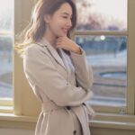 Selena Lee Instagram - I LOVE winter clothes! Who else loves a nice coat? Simple, elegant, timeless!! #OOTD #timelessFashion @giada_montenapoleone