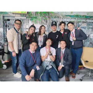 Selena Lee Instagram - It’s a wrap!!!! 🎬
Thank you, every one of you.  Hope to work together again….one day. ❤️

(Pls help me tag the ones I missed😉) 

終於有完結的感覺，晚上不用再背台詞有點不習慣。😃
多謝這3個月大家每天帶給我的歡樂，咖啡，食物，奶茶。。。
辛苦中有這班演員，導演們，幕後，係開心。
我們一起爬山，跑街，坐船，天氣由凍到要貼暖包，去到熱到38度都一齊經歷。 係難忘。
我唔太識說話，所有都在心裡，只能說句多謝你們每一位。❤️
希望有緣再合作。

#queenofnews #新聞女王 #itsawrap🎬