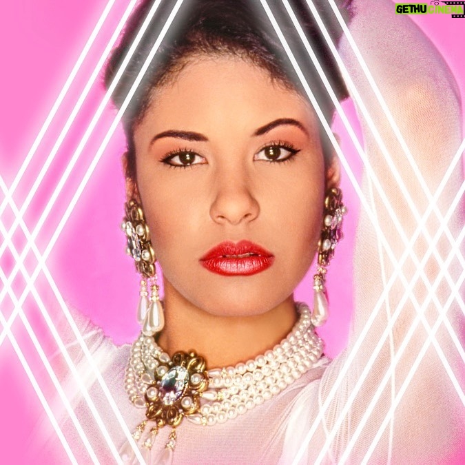 Selena Quintanilla Instagram - #SelenaQuintanilla #NewProfilePic