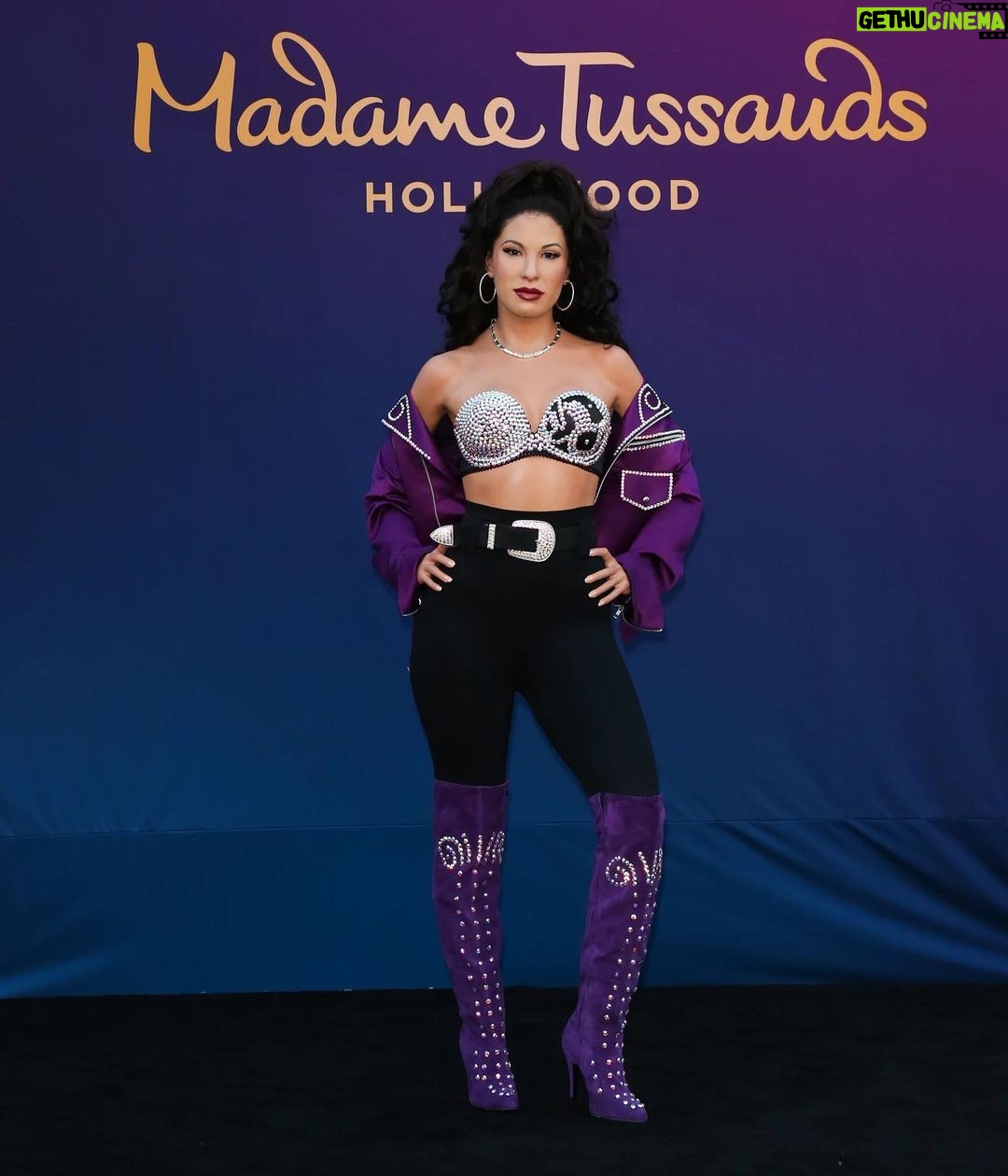Selena Quintanilla Instagram - On this day 5 years ago, Madame Tussauds' Selena Wax figure was unveiled for the world to see. Since then, hundreds of thousands of Selena's fans have traveled to Hollywood, California to see this beautiful figure up close and personal. Every detail was carefully thought out by the talented artists at Madame Tussauds to bring Selena's essence to fruition. Fun fact: One of two Selena Wax figures, this particular figure from Hollywood was flown down by Madame Tussaud's teamn to her hometown of Corpus Christi twice for Fiesta de la Flor. En este día, hace 5 años, la figura de cera de Selena de Madame Tussauds se dio a conocer a los fans de Selena. Desde entonces, cientos de miles de fanáticos de Selena han viajado a Hollywood, California para ver esta hermosa figura de cerca en persona. Cada detalle fue cuidadosamente pensado por los talentosos artistas de Madame Tussauds para hacer realidad la esencia de Selena. Dato curioso: Esta figura en particular de Hollywood fue llevada en avión por el equipo de Madame Tussaud a su ciudad natal de Corpus Christi dos veces para la Fiesta de la Flor. Madame Tussauds Hollywood