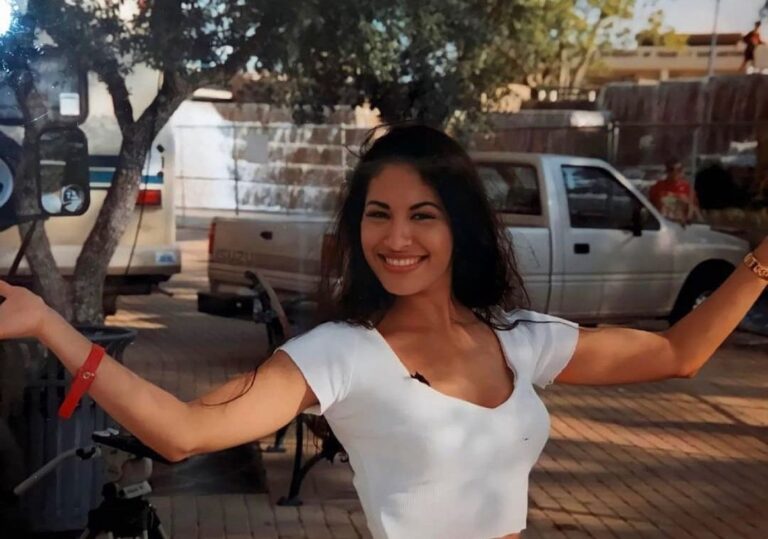 Selena Quintanilla Instagram - Selena backstage at the Texas Live Music Festival at Hemisfair Park in San Antonio, TX, 1994 #sanantonio Photo credit @dterrones San Antonio, Texas
