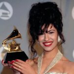 Selena Quintanilla Instagram - It was this year, 30 years ago, Selena traveled to New York attending the 36th Annual Grammys Awards and winning in the category for ‘Mexican/American Album of the Year’ for “Selena: Live!”. Relive this memorable concert on all her official digital platforms. #SelenaLive1993 #GrammyWinner #SelenaYLosDinos ¿Cuál es tu canción favorita? #ComoLaFlor #BailaEstaCumbia #amamequiereme #siempreestoypensandoenti #venconmigo #perdoname #quecreias #silaquieres #porquelegustabailarcumbia #lacarcacha #besitos #yaves #lascadenas #yoteamo #nodebesjugar #turobastemicorazon #lallamada